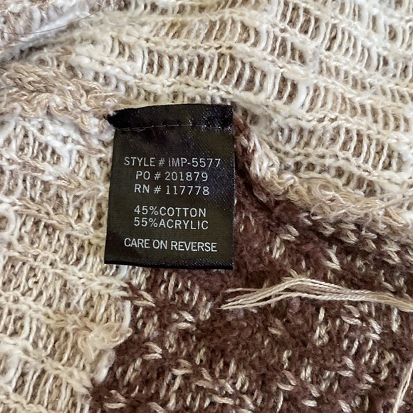 Love Stitch Hooded Fringe Sweater - Picture 6 of 9